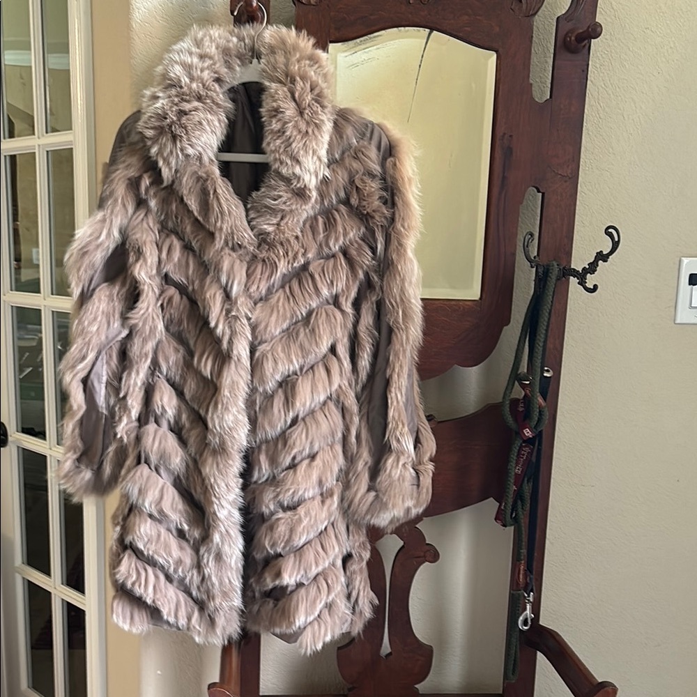 Luxurious blue fox fur coat in tan with silk lining